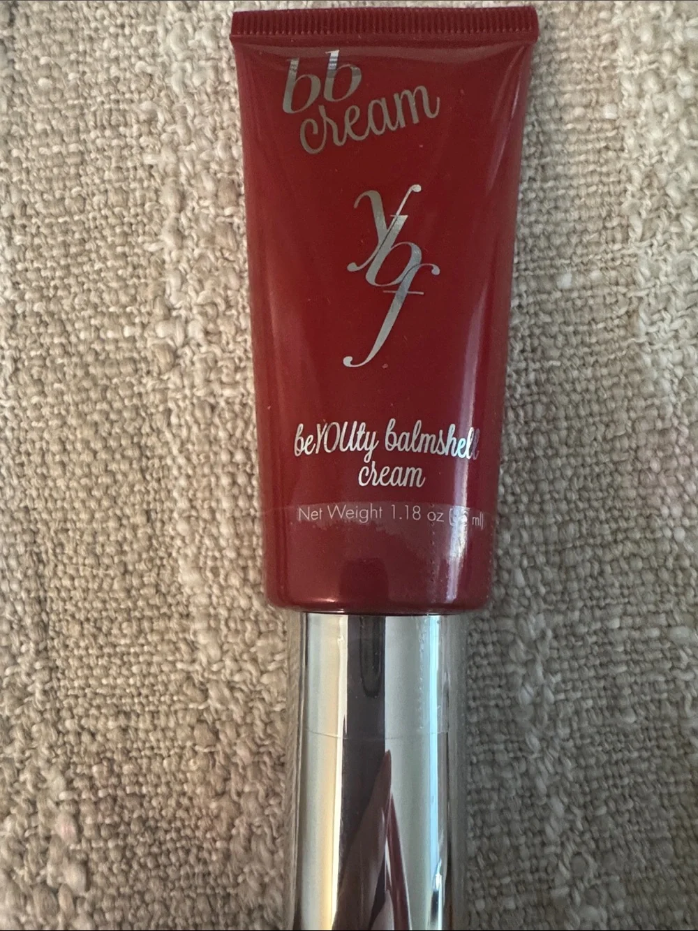 beYOUtly Balmshell BB Cream in Red - Lightweight Glow